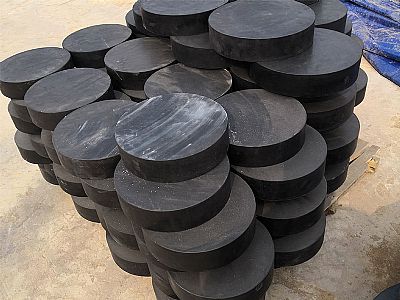 潍城区板式橡胶支座由若干层橡胶片与薄钢板经加压硫化